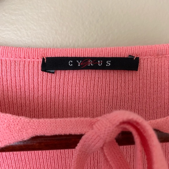 CYRUS Coral Long Sleeve V-neck Front Tie Top - Picture 8 of 8